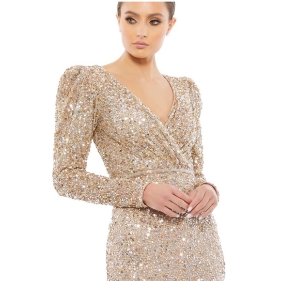 NWOT Mac Duggal Empire Sequined‎ Long Sleeve Evening Gown Gold Size 4 - Picture 3 of 16